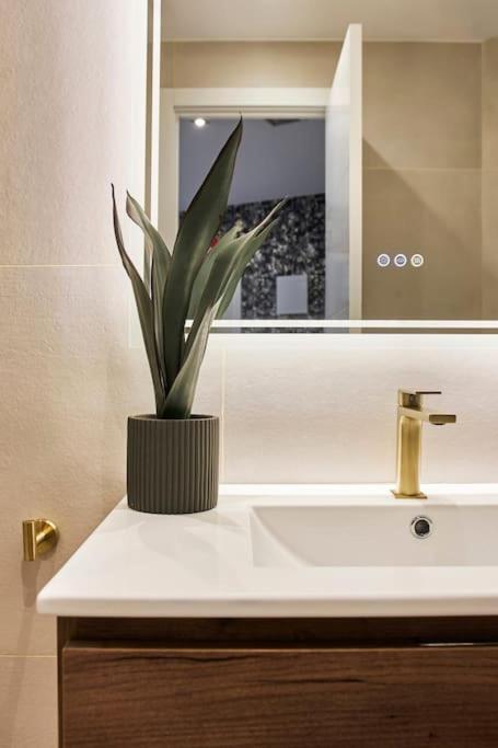 Gran Via Style Apartment Мадрид Екстериор снимка