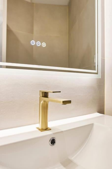 Gran Via Style Apartment Мадрид Екстериор снимка